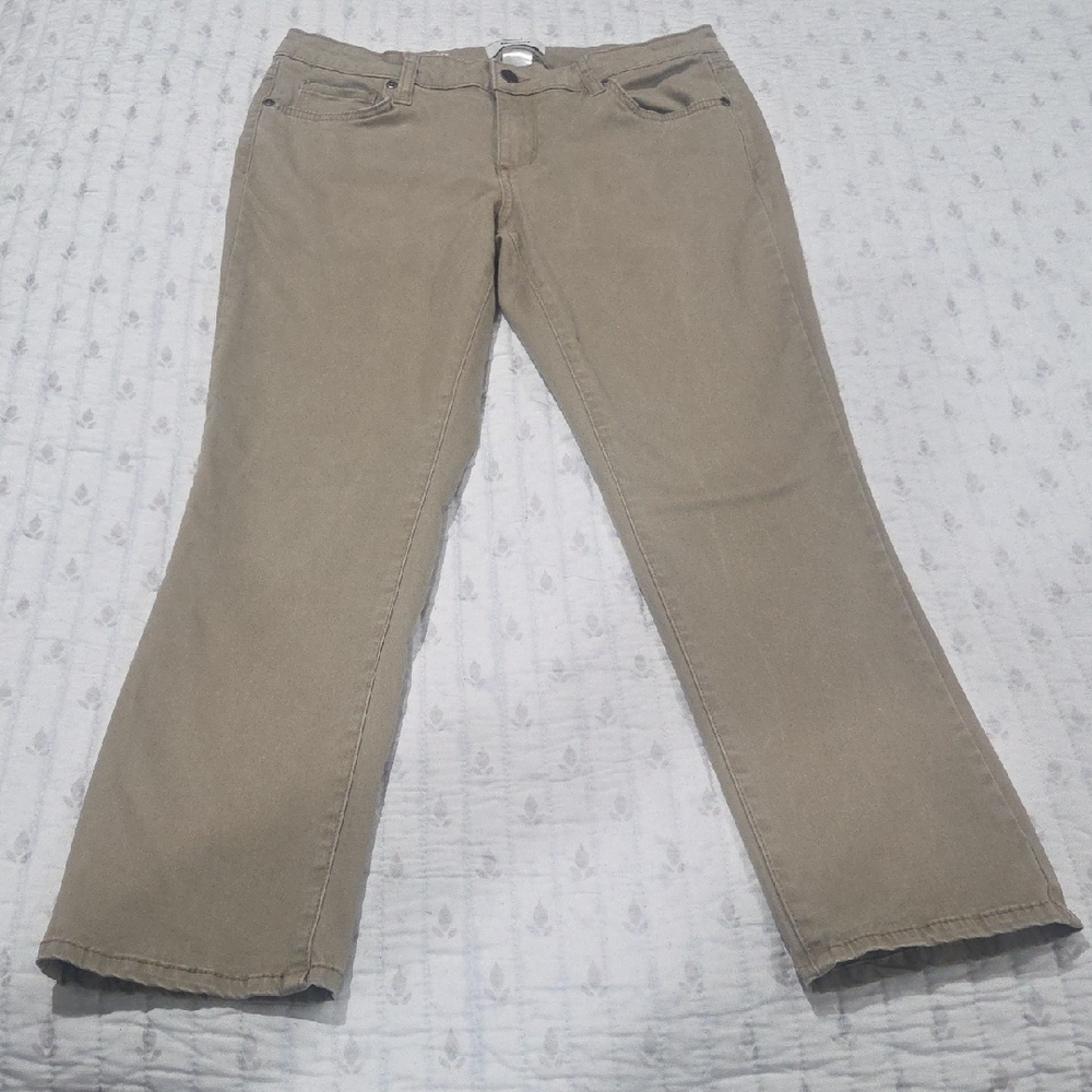 Nice Women's Khaki Pants By Sonoma In Great Condition! Slim Straight 12 P.